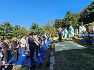 [기고] 성스러운 묘역에서  –  종중의 길을 묻다