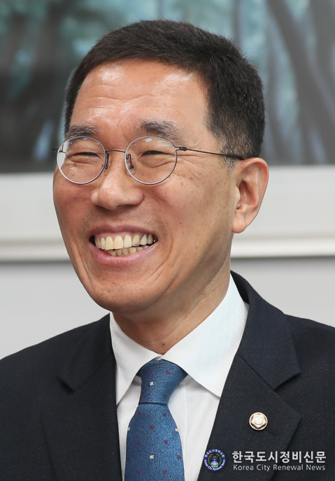 더불어민주당 국회 기획재정위원회 김주영의원 더불어민주당 국회 기획재정위원회 김주영의원