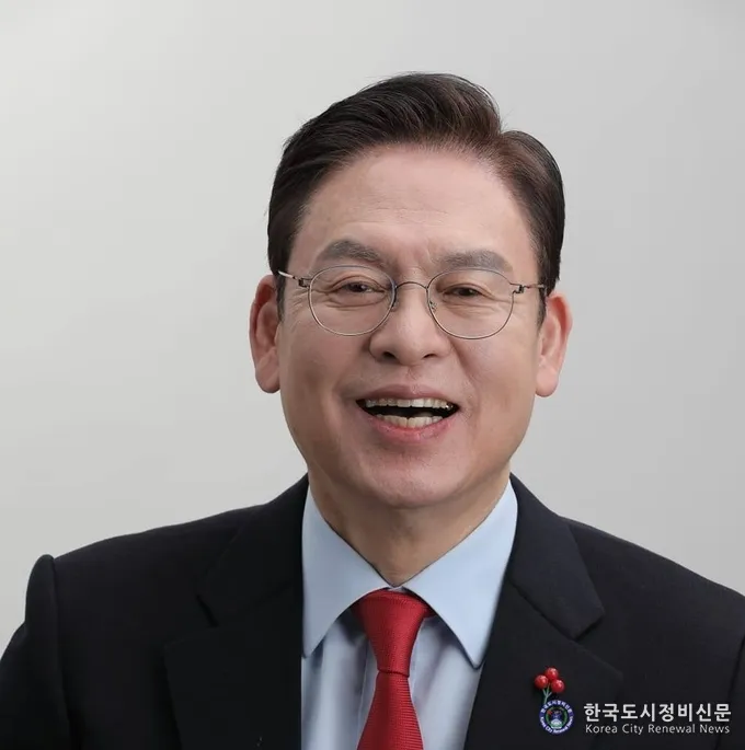 국민의 힘 소속 정우택 국회부의장 국민의 힘 소속 정우택 국회부의장