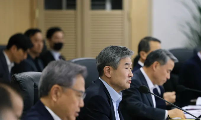 긴급 「NSC 상임위원회」에는 조태용 국가안보실장, 박진 외교부 장관, 권영세 통일부 장관, 이종섭 국방부 장관, 김규현 국가정보원장,<br> 임종득 국가안보실 2차장 등이 참석했다. 긴급 「NSC 상임위원회」에는 조태용 국가안보실장, 박진 외교부 장관, 권영세 통일부 장관, 이종섭 국방부 장관, 김규현 국가정보원장,<br> 임종득 국가안보실 2차장 등이 참석했다.