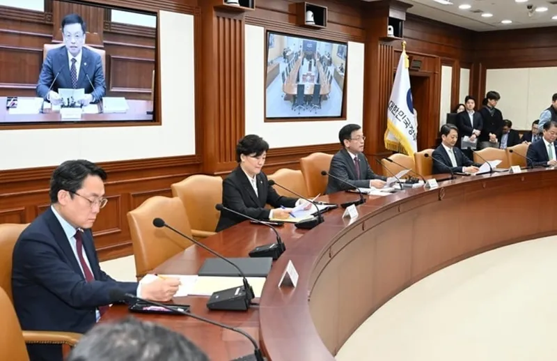 최 부총리 “2~3월 물가 3% 내외 가능성…부문별 온도차 커” 최 부총리 “2~3월 물가 3% 내외 가능성…부문별 온도차 커”