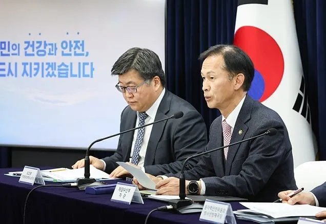 정부 “유통단계 수산물 모두 적합…우리 바다 ‘안전’ 확인” 정부 “유통단계 수산물 모두 적합…우리 바다 ‘안전’ 확인”