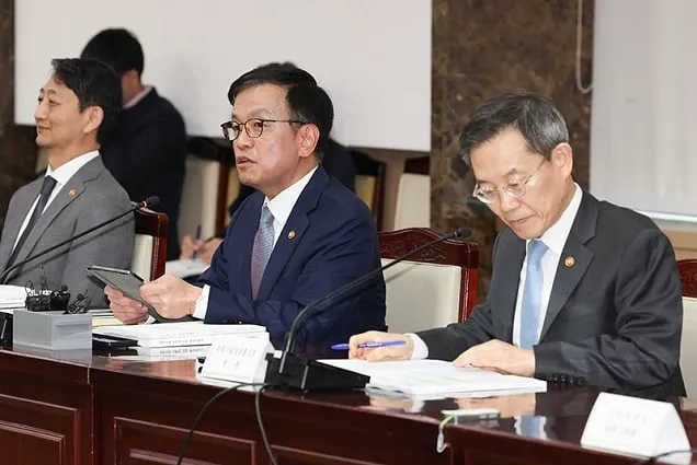 소부장 특화단지에 5년 간 5067억 원 투자…공급망 경쟁력 제고 소부장 특화단지에 5년 간 5067억 원 투자…공급망 경쟁력 제고