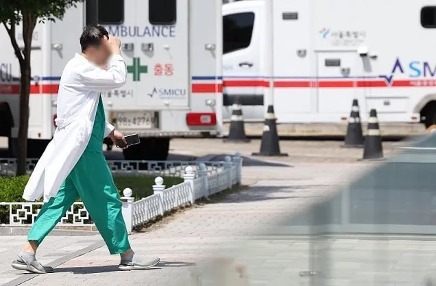상급종합병원 등에 군의관 120명 추가 투입…비상진료 인력 강화 상급종합병원 등에 군의관 120명 추가 투입…비상진료 인력 강화