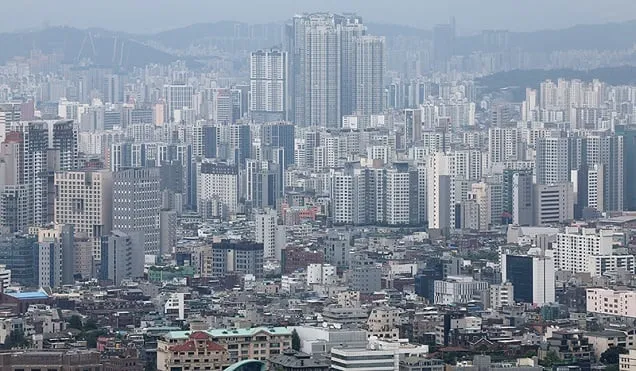 4월 주택 착공·분양 전년 동월 대비 증가…인허가·준공은 감소 4월 주택 착공·분양 전년 동월 대비 증가…인허가·준공은 감소